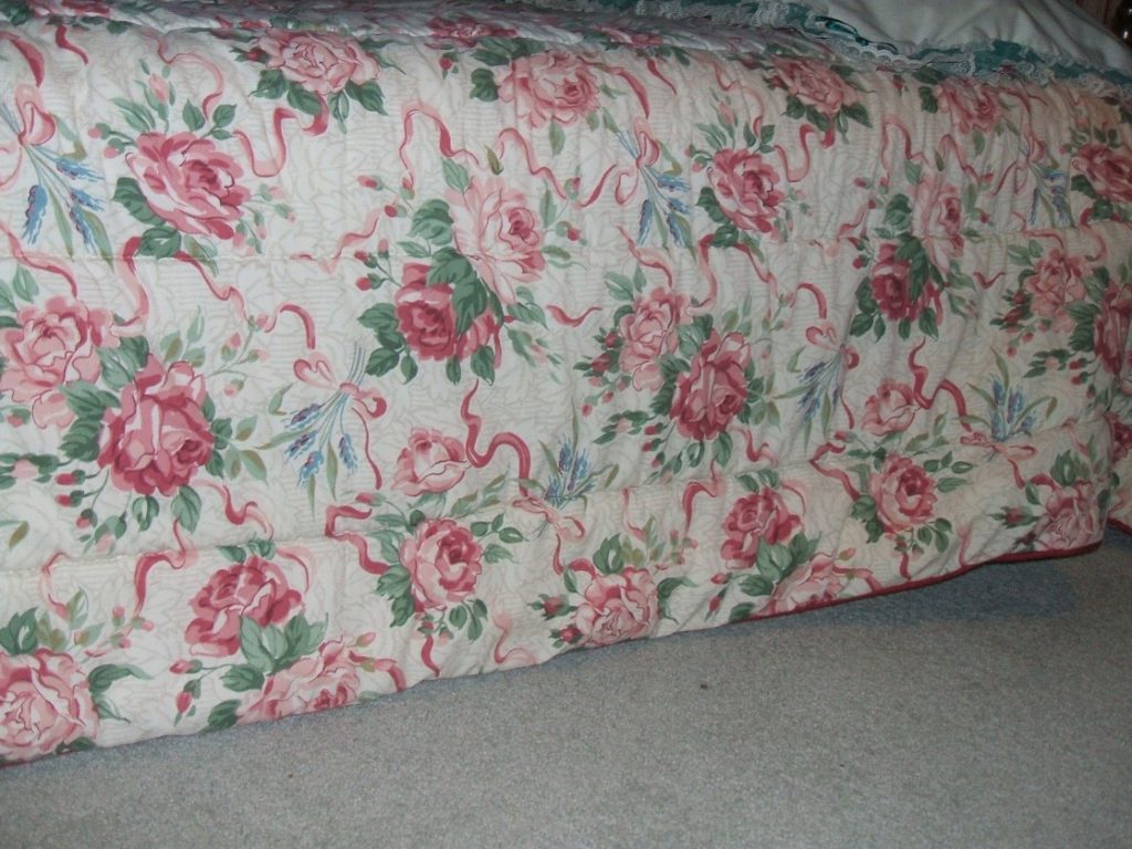 Bunkbed with comforter hiding food storage